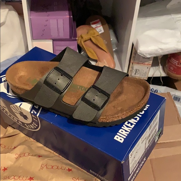 Birkenstock Shoes - NWB Birkenstock Arizona gray size 37